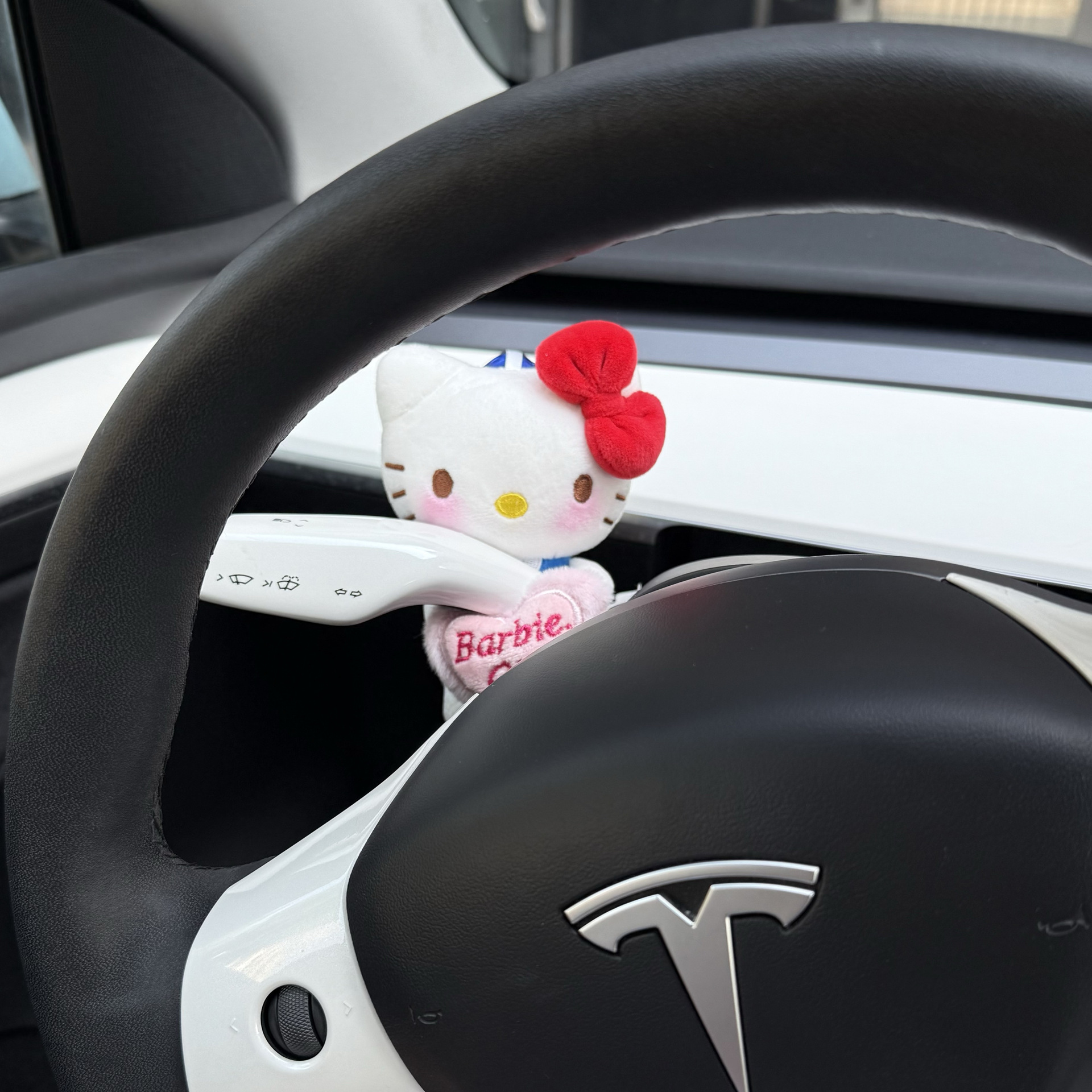 Nuevo 2025 clásico Kitty coche de marchas decoraciones limpiadores de automóviles luces de dirección decoración regalo de nuevo coche