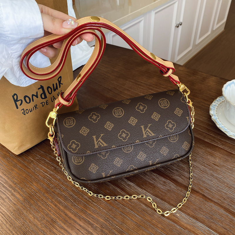 Bolso de impresión de alta sensación para mujeres 2025, nuevo lujo ligero retro bolso de cinturón pequeño bolso cuadrado, cadena de moda bolso de hombro bajo la axila