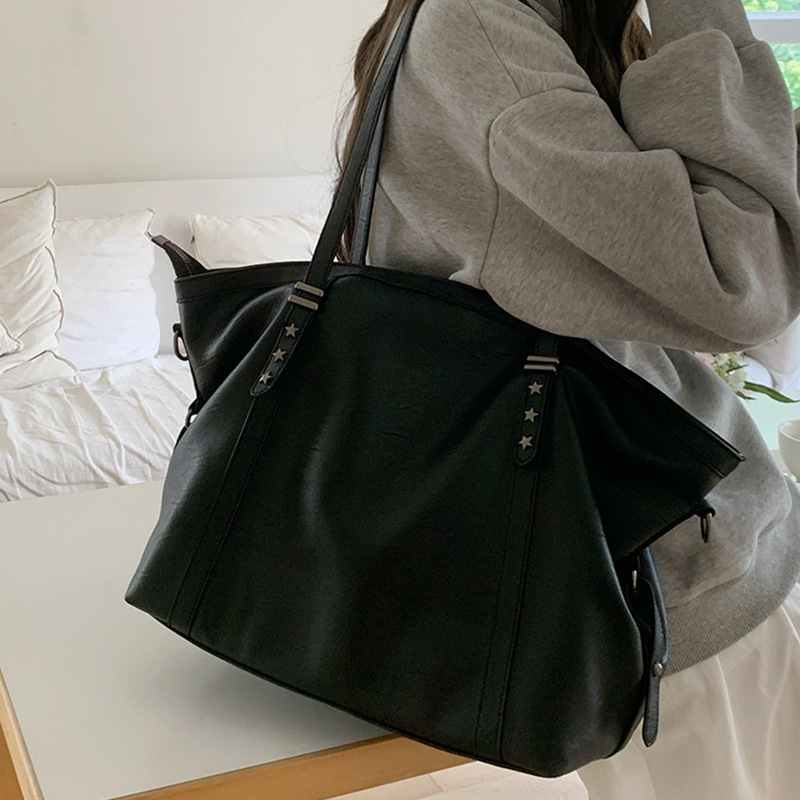 대용량 가방 여성용 다용도 대학 스타일 숄더백 블랙 통근용 부드러운 가죽 토트 백 캐주얼 크로스 바디 백 트렌디