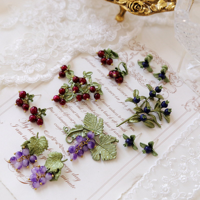 Vintage Artistic Senxi Sweet Purple Grape Brooch Fresh Sweet Lady Fruit Earrings suit Wholesale