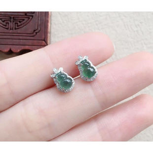 Authentic [left pomelo] S925 sterling silver inlaid day chalcedony chalk gourd egg surface earrings earrings new compact and exquisite