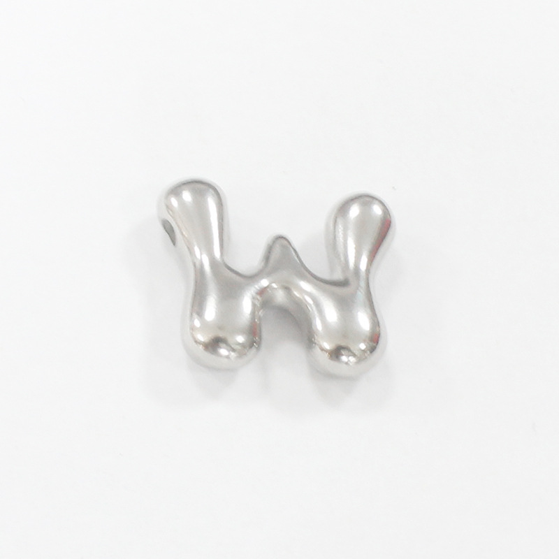 Steel-colored W letter (with horizontal hole on the top) thickness 5.6*width 20.6*height 18mm*aperture 1.8mm (unit weight 6.19g)