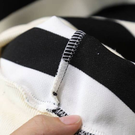 Boys' Spring and Autumn suit Western Style 2025 New Children's Sweatshirt Fashionable Handsome Striped Spring Two-piece Fashionable