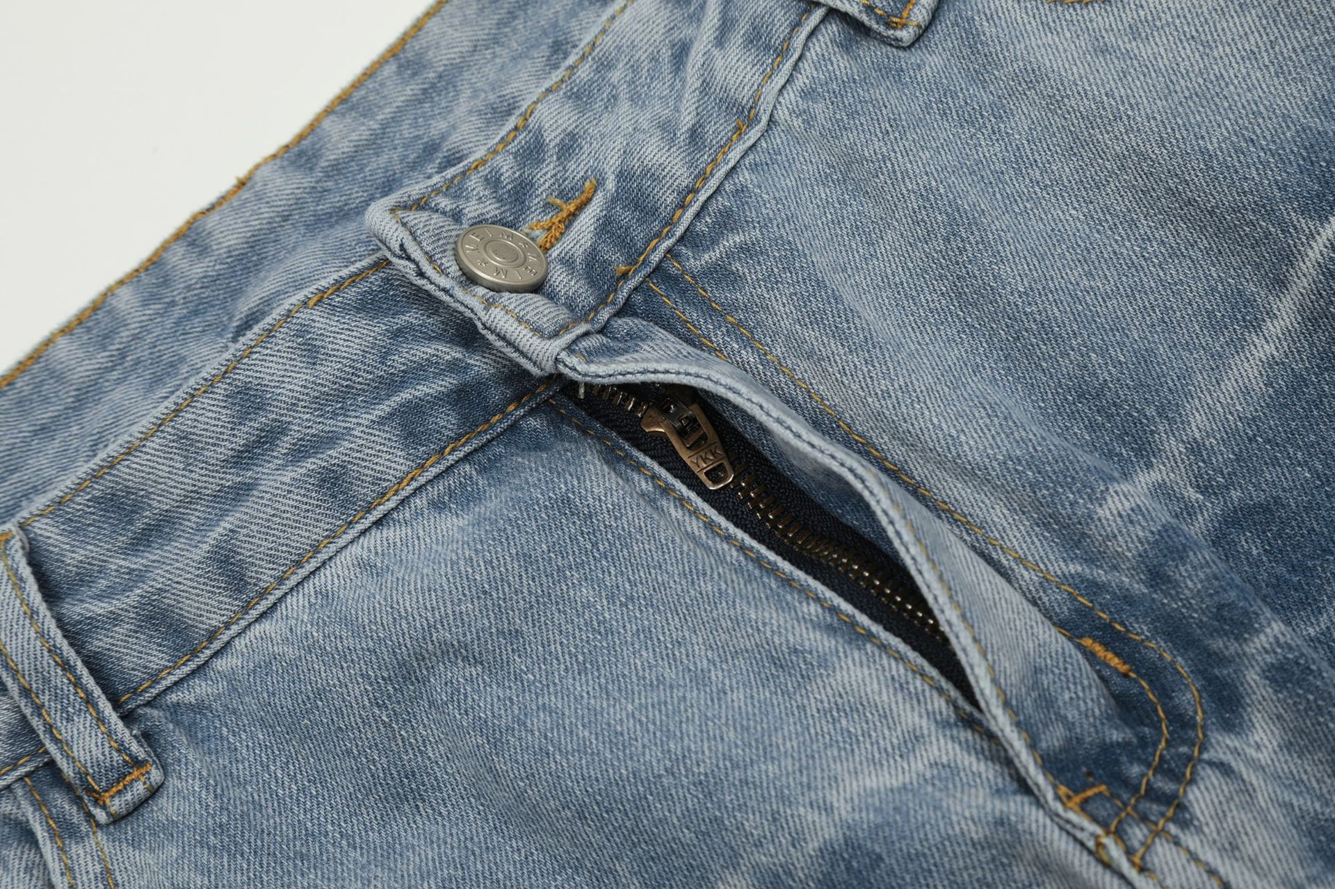 Vêtements pour hommes EONMODISH | Pantalon en denim délavé tendance American High Street, nouveau produit d'automne 2024_voghion.com