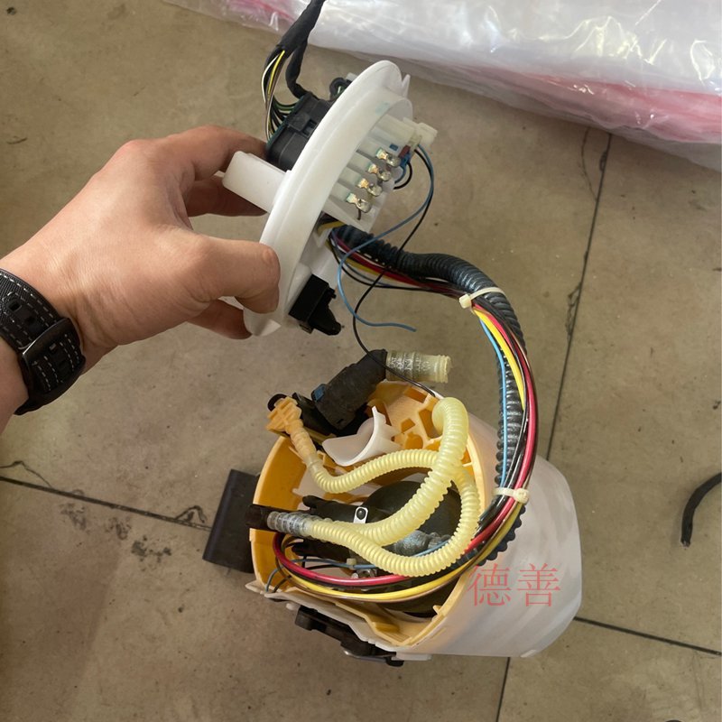Suitable for Mercedes-Benz 247 246 B180 B200 B220 B250 B260 Fuel Pump Gasoline Tank