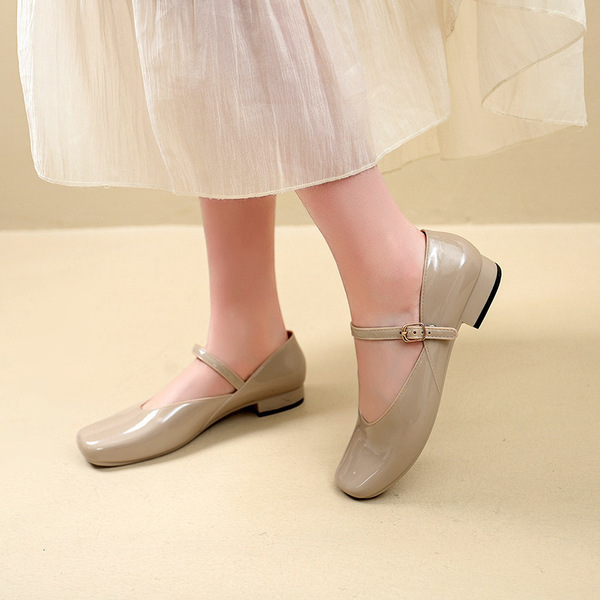 summer Mary Jane shoes