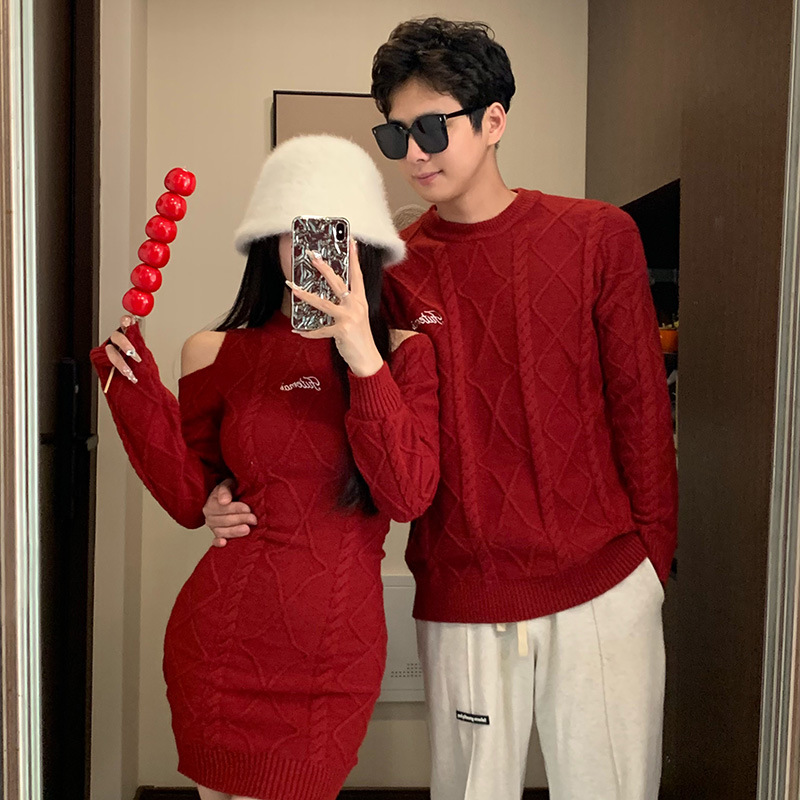 인생의 해 커플이 당신의 원피스 원피스 내 원피스 슬림 핏 틈새 디자인 센스 레드 스웨터 크리스마스 패션 브랜드 숄더 오프 니트 스웨터