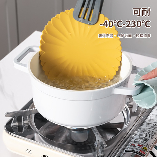 New 30cm modern simple and durable heat insulation placemat silicone anti-scalding and high temperature resistant dish mat