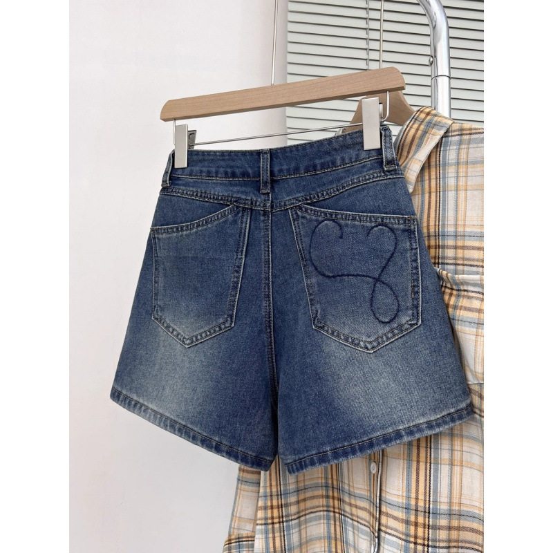 Unique Embroidered Design Denim Shorts for Women, 2025 Summer New Style, Trendy Slimming Casual Wide-Leg Hot Pants
