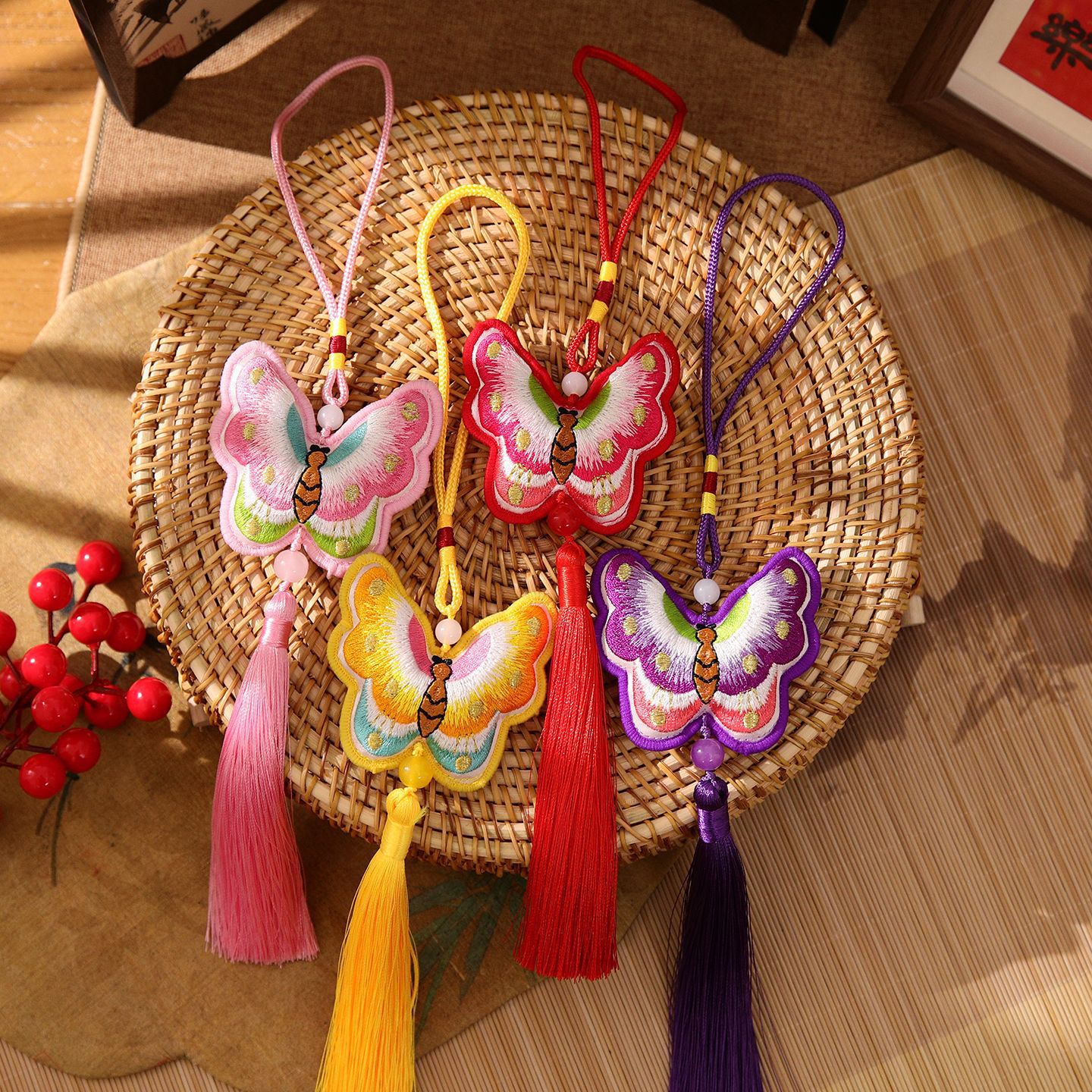 Nuevo Año Nuevo flores de bocadilla colgante mariposa bordado colgante decoración de Año Nuevo atmósfera diseño material DIY hecho a mano
