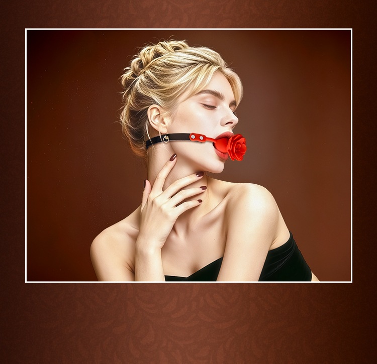 Rose Mouth Gag and Nipple Clamps Set in Black-Red PU Leather for Couples — detail image 20