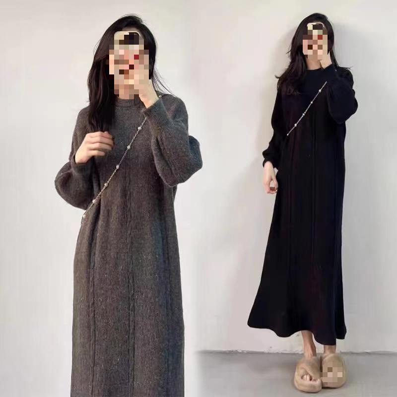 2025新款新年战袍冬季加厚过膝针织毛衣裙圆领遮肉宽松保暖连衣裙