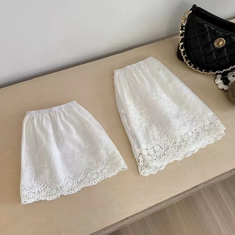 2025 White Lace Skirt Bottoming Artifact Design Female Small Butt Curtain Hem Inner Layered Short Skirt