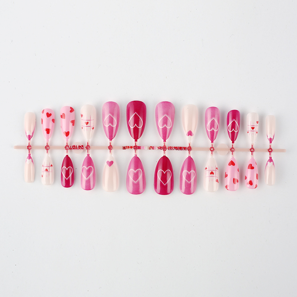 15g Weight press-on nails Nail Supplies Plastic Material Valentine'S Day Festival Heart Shape Pattern Pink Color Valentine'S Day Heart Shape Plastic Press-on Nails 13