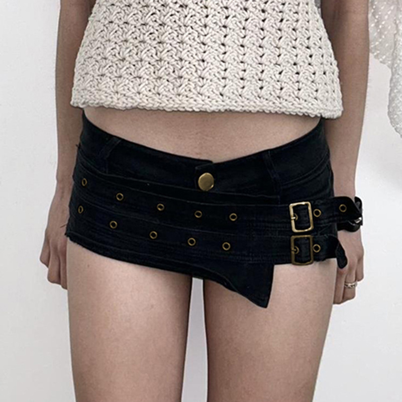 Irregular Buckle Design Low-Waist Shorts, American Style Spicy Girl Streetwear, Slim Fit, Sexy, Versatile Hot Pants Irregular Buckle Design Low-Waist Shorts, American Style Spicy Girl Streetwear, Slim Fit, Sexy, Versatile Hot Pants