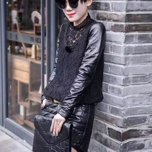 皮袖打底衫女冬2022新款时尚洋气黑色真皮皮袖蕾丝羽绒袖打底衫潮