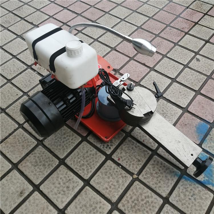 La máquina de molienda de hoja de sierra manual tiene una estructura compacta, un funcionamiento conveniente y un rendimiento estable.