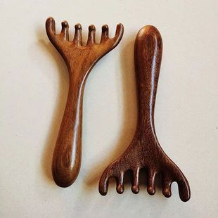 Sandalwood massage comb dolphin meridian comb massage nose scraper gold silk green sandalwood comb source manufacturers in stock wholesale
