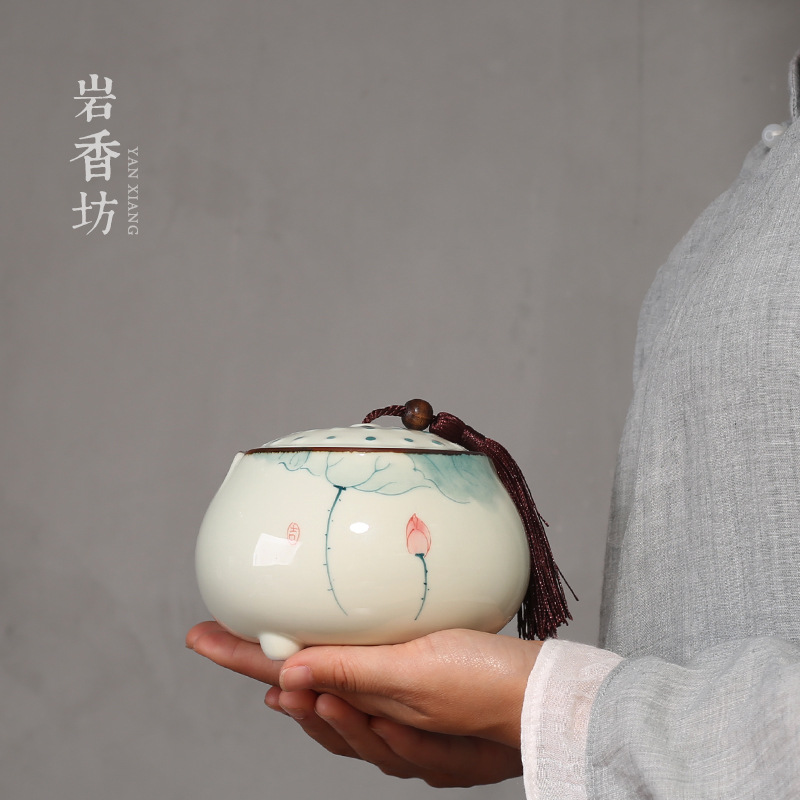 Winjiang pintado a mano estilo de tinta de loto tetera de cerámica borla de tamaño pequeño y mediano té sellado almacén de almacenamiento tetera 3