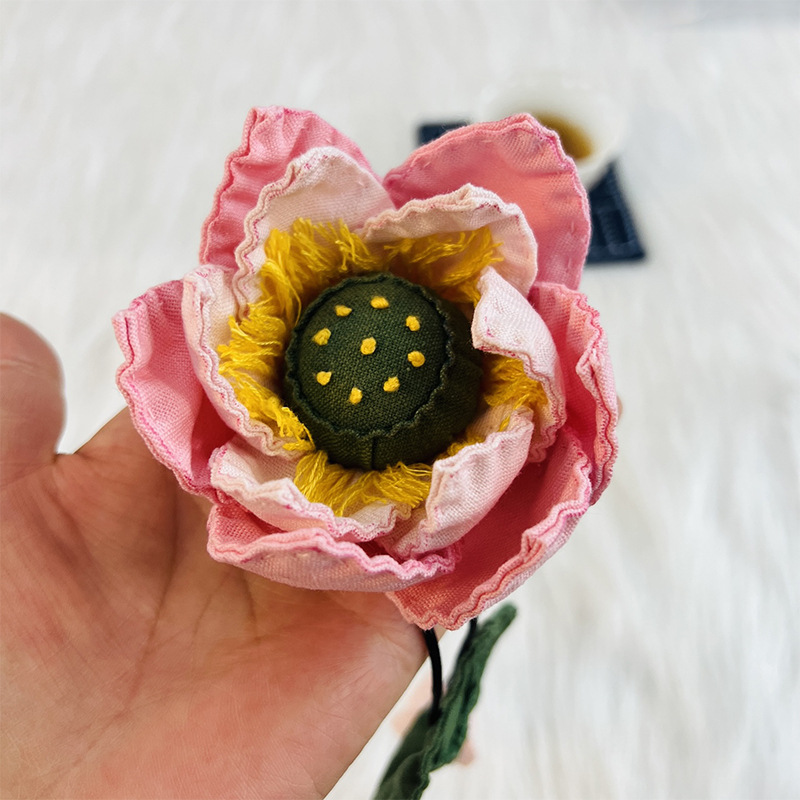 Hecho a mano DIY patchwork colgante Lu Bordado Lotus joyería hanfu accesorios periféricos Flor de tela Decoración