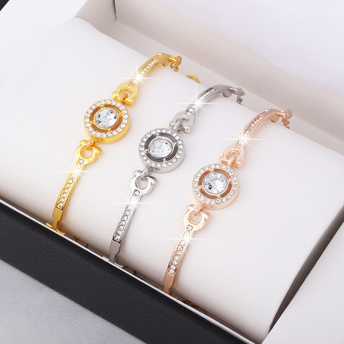 European and American Hot-Selling Fashion Full Diamond Bracelets for Women, Simple and Elegant Versatile Zircon Bracelets, Jewelry Wholesale