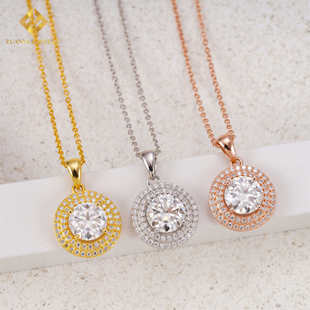 Cross-border exclusive for Europe and the United States 925 sterling silver necklace inlaid with 8.0mmD color moissanite light luxury heart-shaped pendant clavicle