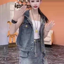 露背时尚牛仔外套女2026秋季新款韩版洋气连帽马甲坎肩外套图片色