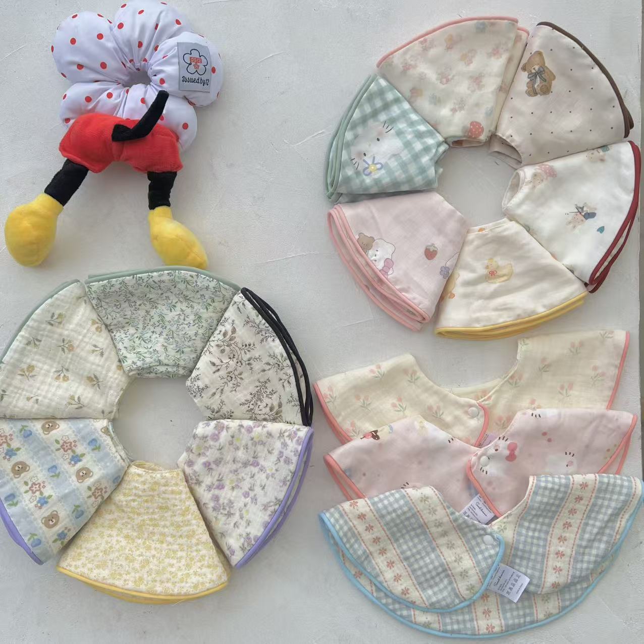 New Style Pure Cotton Four-Layer Gauze Saliva Towel Infant Bib Type a Double-Sided Printing 360 Degrees Versatile and Absorbent