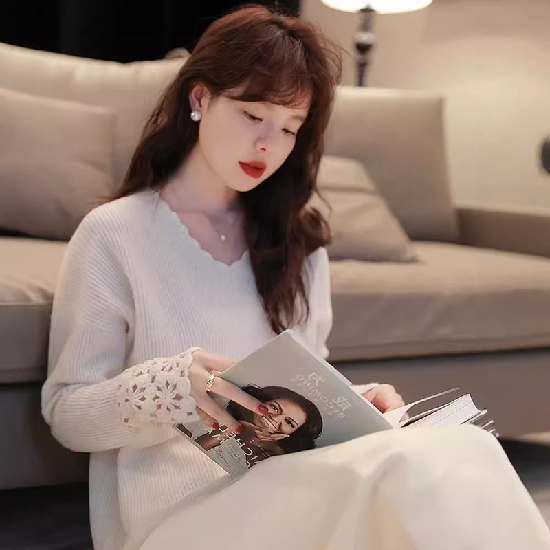 Hong Kong and American Apparel/25 Autumn/Winter New Women's Exquisite Wave Heart Collar Crochet Sleeve Full Wool Knit Sweater