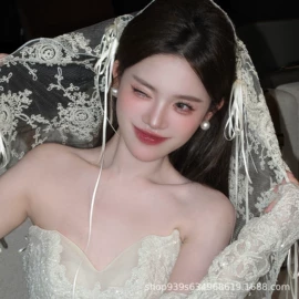 发夹;头纱;发带