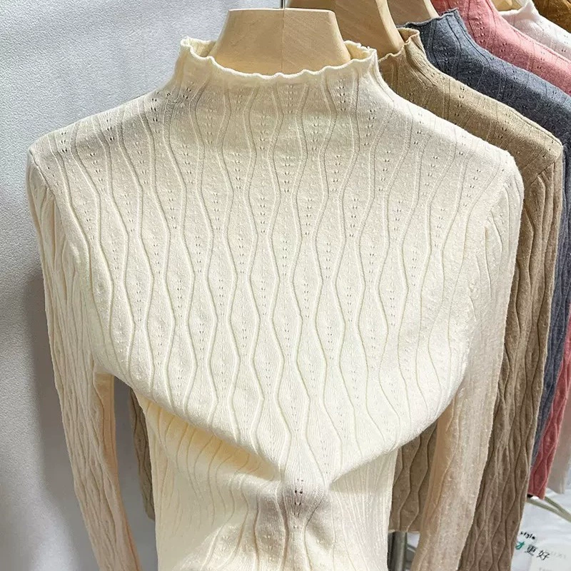 Женский осенне-зимний стильный трикотажный топ с полувысоким воротником, новинка осени 2025 года, модный внутренний свитер для женщин.
