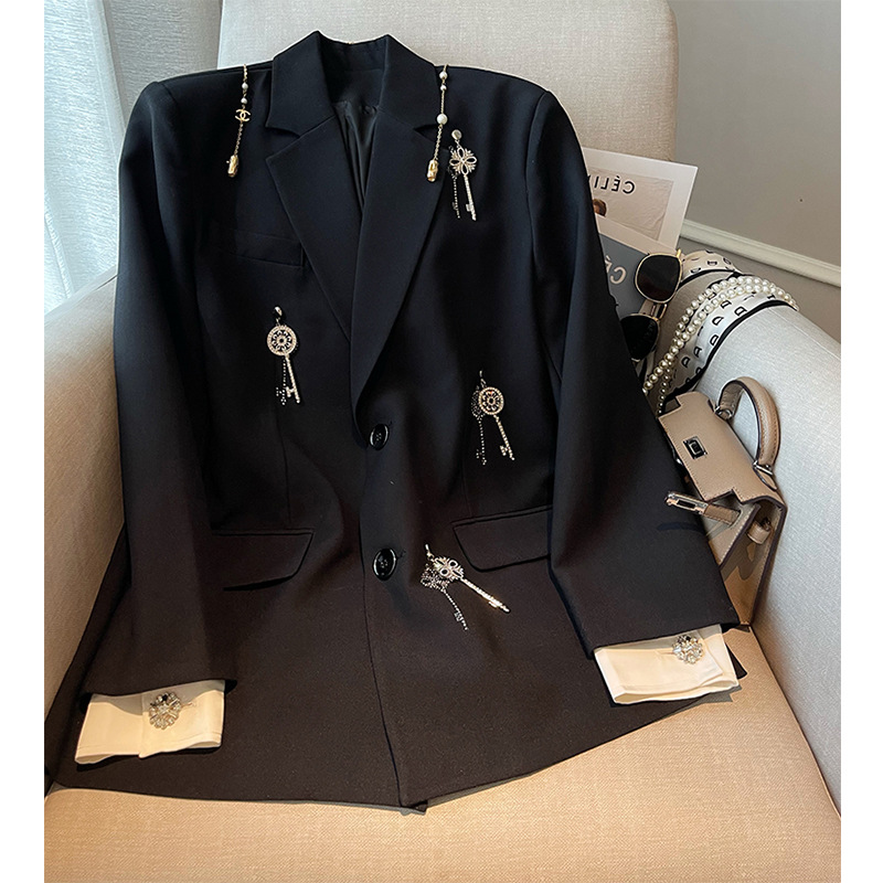New Black Suit Jacket for Women Niche Design Stitching Contrasting Color Diamond Buckle Decorative Key Small Suit