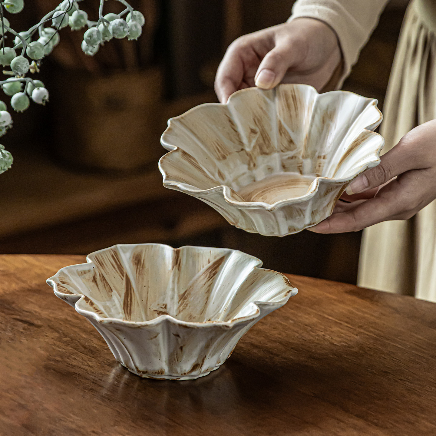Bellissima ciotola Ciotola creativa per insalata a forma di loto Ciotola per piatti domestici Ciotola per frutta in ceramica Stoviglie Ciotola per noodles istantanei in ceramica grezza_voghion.com