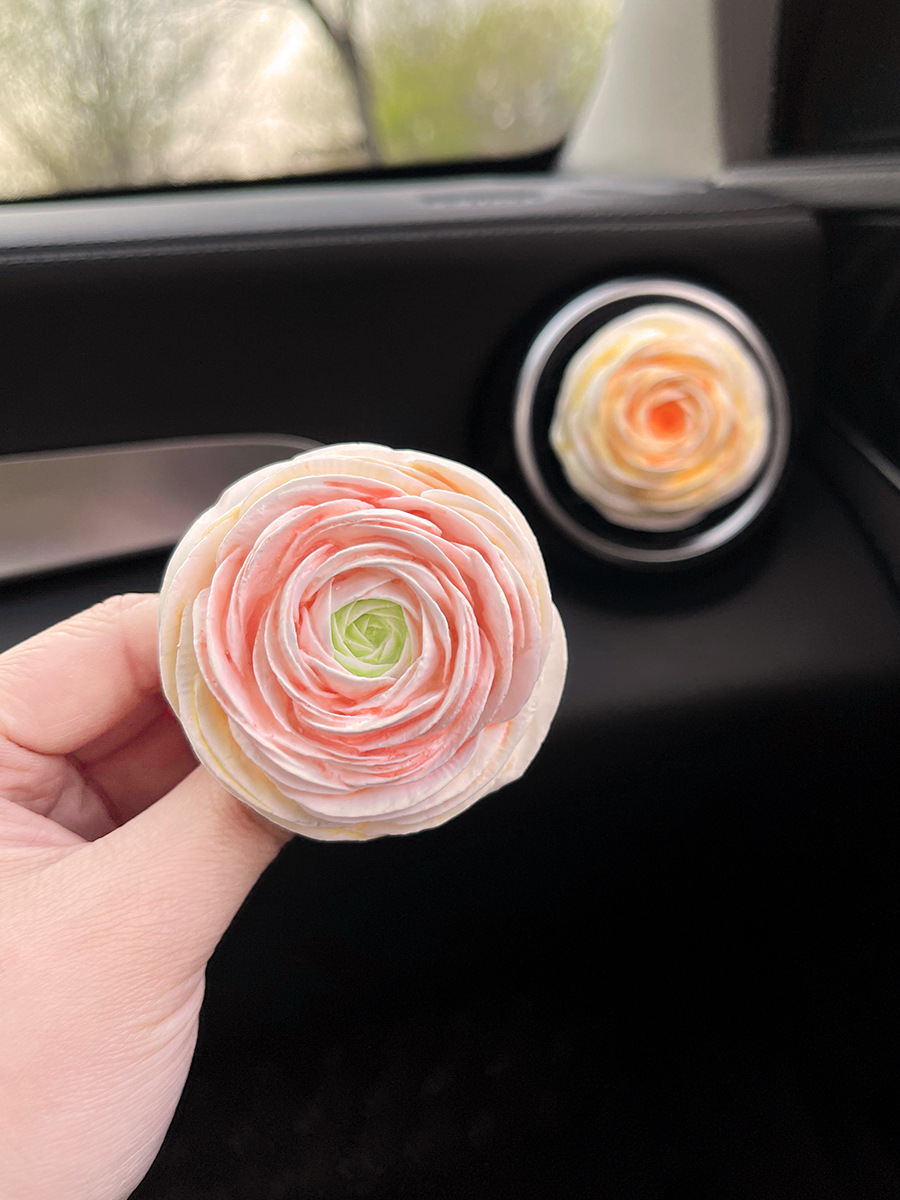 Car aromatherapy perfume wholesale Buttercup peony car air conditioning outlet decoration car expansion stone ornaments women
