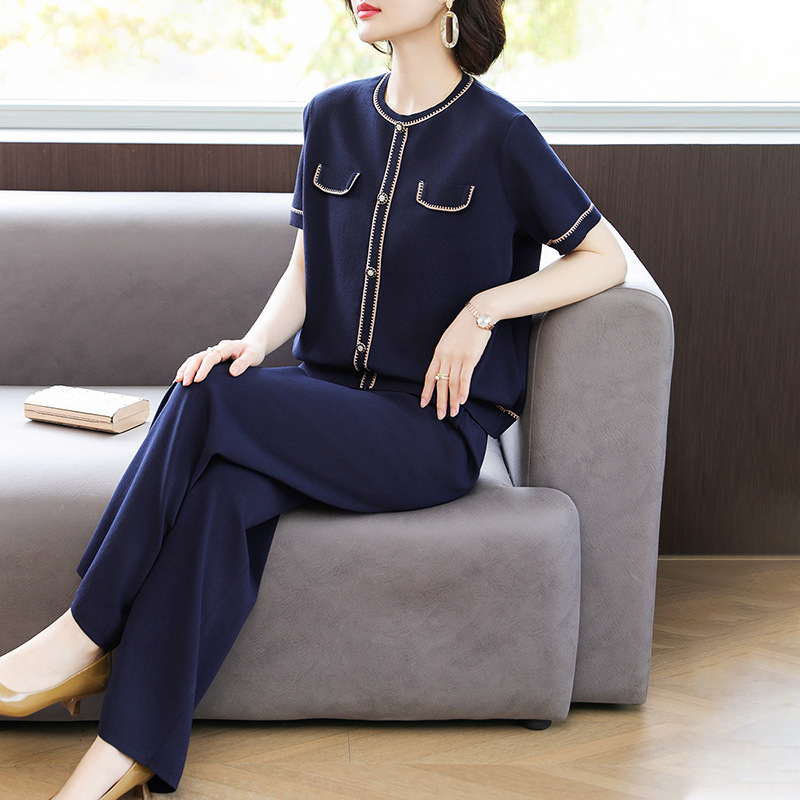 Mother's Summer Dress New Style Western Style Sports suit Middle-aged and Elderly Women's Dress Two-piece Silk Top Mother's Summer Dress New Style Western Style Sports suit Middle-aged and Elderly Women's Dress Two-piece Silk Top