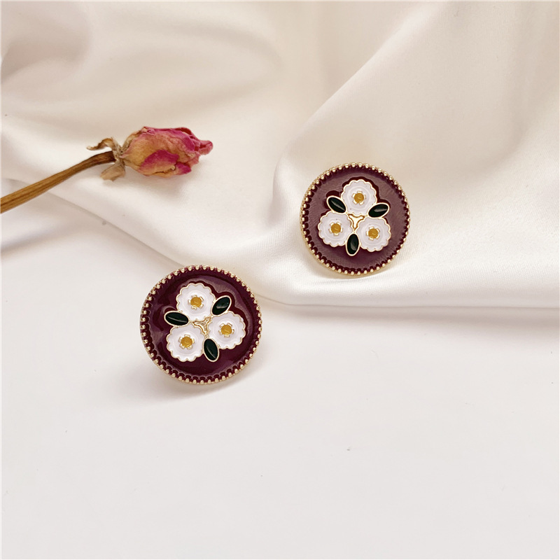 Women'S Gender Retro Feelings Drop Oil Wine Red Hyuna White Flower Round Earrings