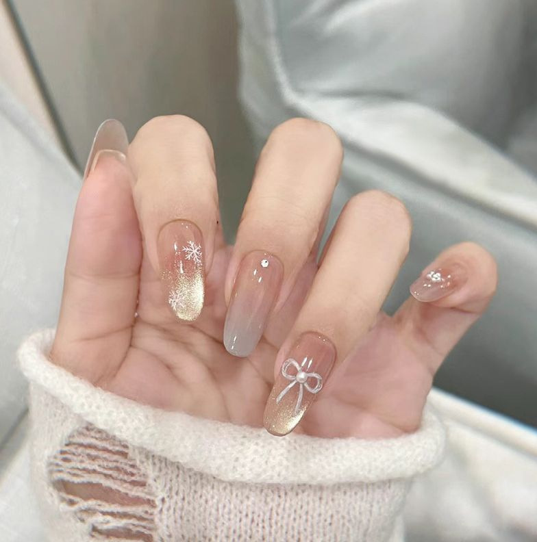 Uñas postizas hechas a mano con diamantes de imitación brillantes, estilo popular, uñas postizas de alta gama, estilo puro y sensual, efecto iluminador, piezas de uñas postizas hechas a mano.