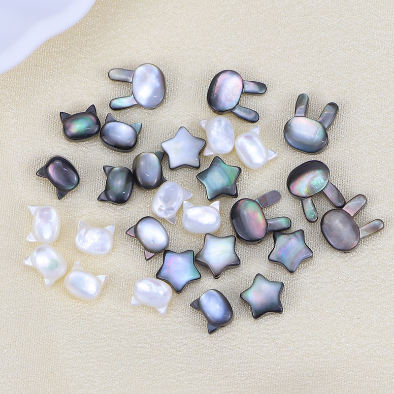 Natural Black Shell white shell faceless black white cat head cat cross hole pendant beaded jewelry shell DIY accessories
