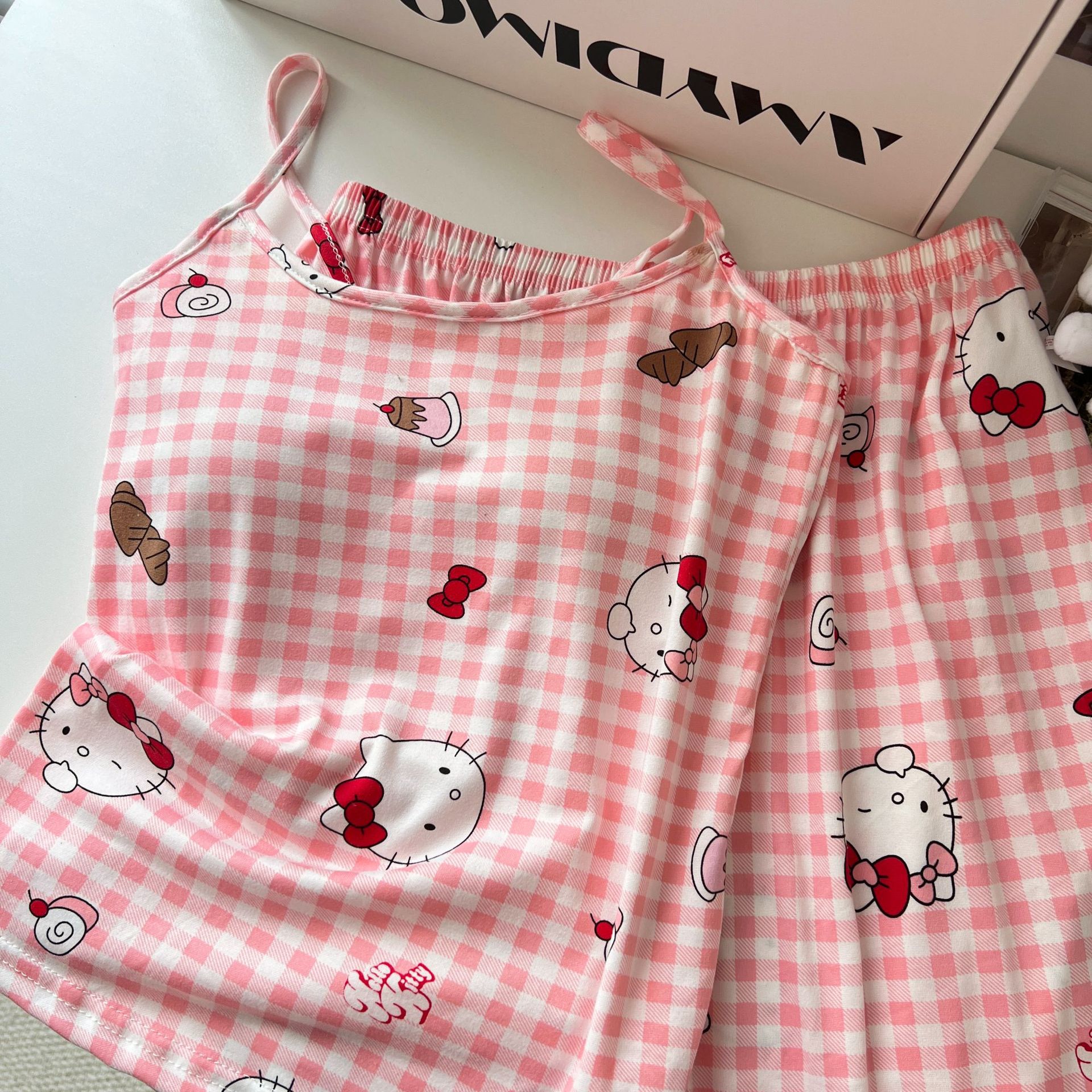 胸パッド付きオールインワンキャミソールレディース夏ピュアセクシーキャミソールストライプショーツパジャマホームウェア2点セット