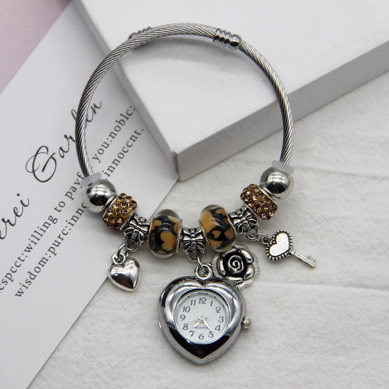 Pointer+Number Display Type Elegant Heart Shape Quartz Women's Watches