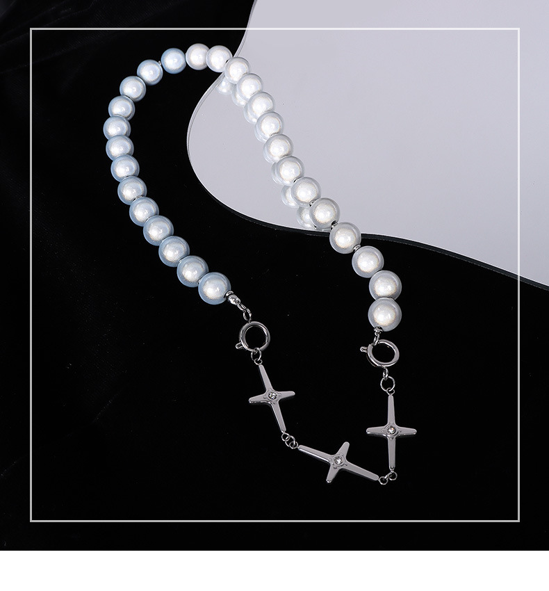 Collier Croix De Perles Rétro Bijoux En Acier Au Titane Chaîne De Clavicule En Or 18 Carats display picture 1