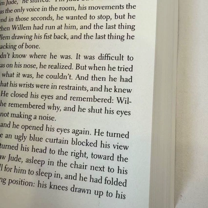 Книга A Little Life (Hanya Yanagihara) — английское издание, мягкая обложка, финалист Man Booker