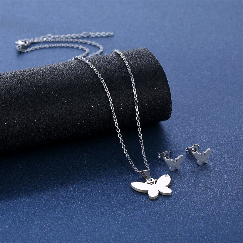 Womenu0027S Simple Style Butterfly Stainless Steel Titanium Steel Pendant Necklace Jewelry Sets