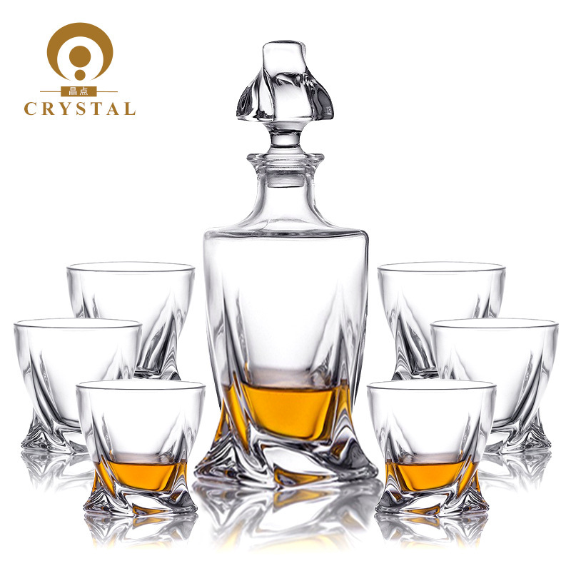 Comercio exterior transfronterizo suministro de alta calidad de vidrio de cristal checo whisky taza de vino casero decanter set de vino