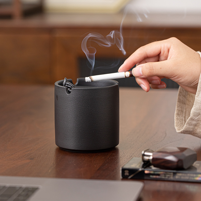 세라믹 재떨이 창조적 인 성격 추세 뚜껑 안티 플라이 애쉬 사무실 홈 거실 다기능 꽃 장식품