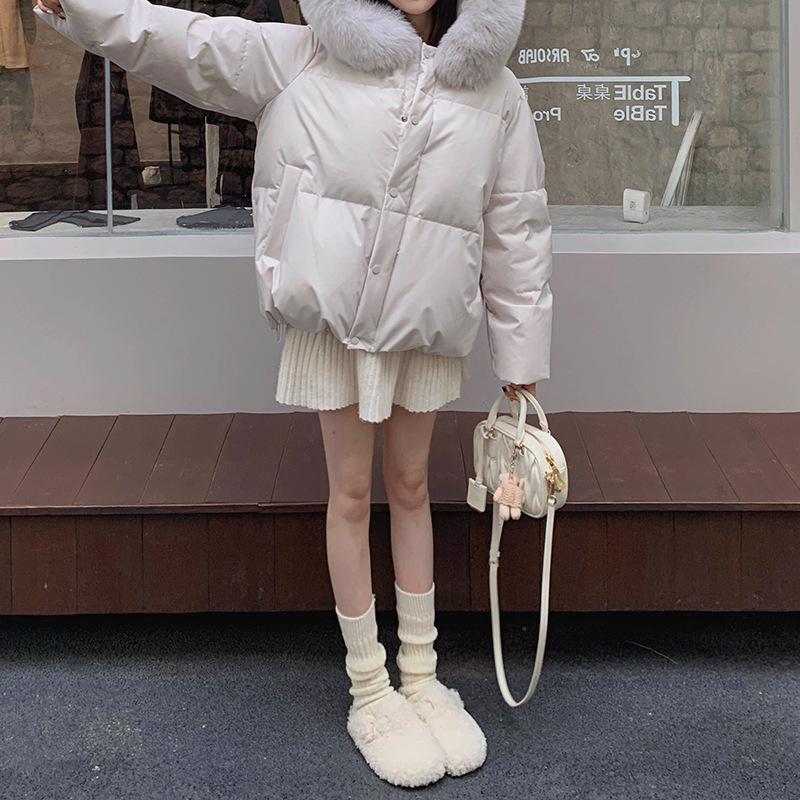 겨울 선물용 부드러운 곡선형 대형 모피 칼라 다운 재킷 가을 겨울 신상 짧은 스타일 패셔너블한 따뜻한 후드 재킷 여성용