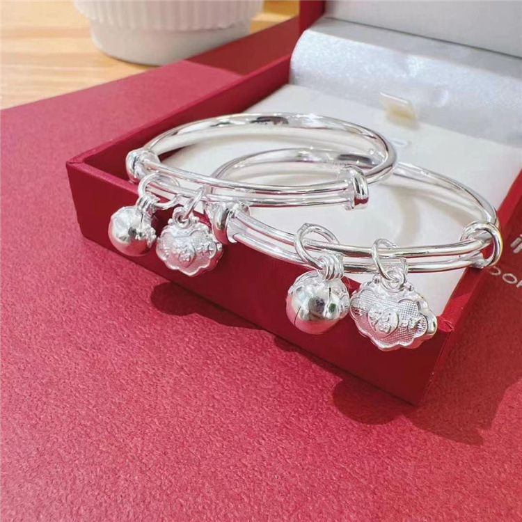 Baby Silver Bracelet Lock Bag Bell Birthday Boys and Girls Anklet Bracelet Push-Pull Style Full Moon Gift Ethnic Style Baby Silver Bracelet Lock Bag Bell Birthday Boys and Girls Anklet Bracelet Push-Pull Style Full Moon Gift Ethnic Style