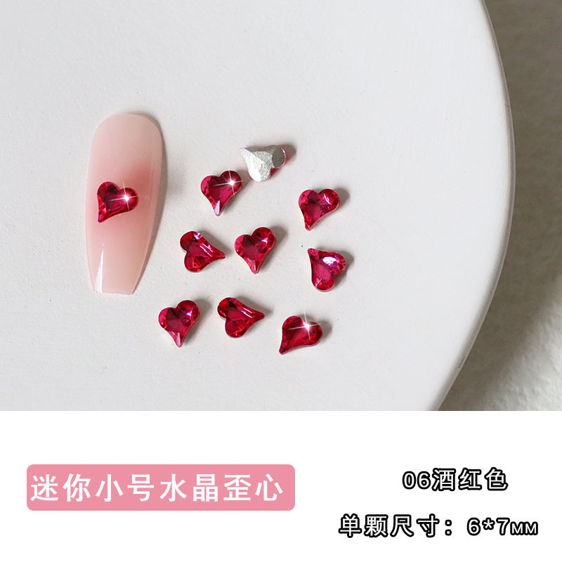 ネットの赤い爪の歪んだ心のドリルの小さいサイズのミニの尖った底の立体の水晶の愛の装飾品の豪華な超フラッシュガラスの桃の心のドリル|undefined