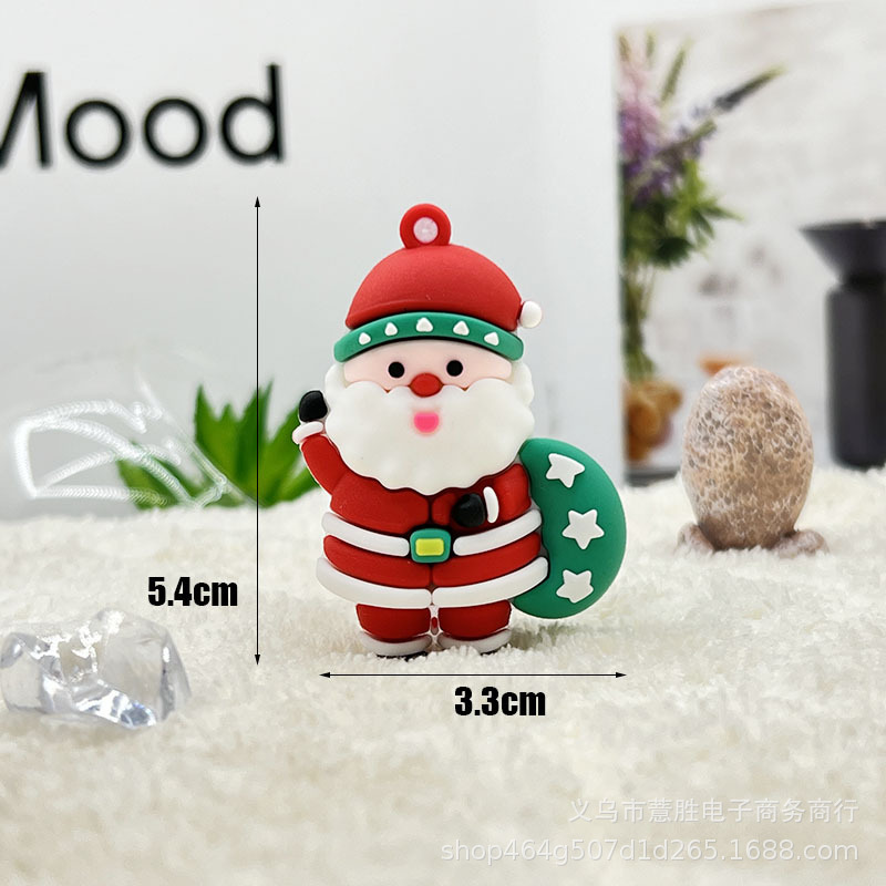 クリスマスの鍵は人形のペンダントを掛けます。サンタクロースの鍵は雪だるまを掛けます。|undefined