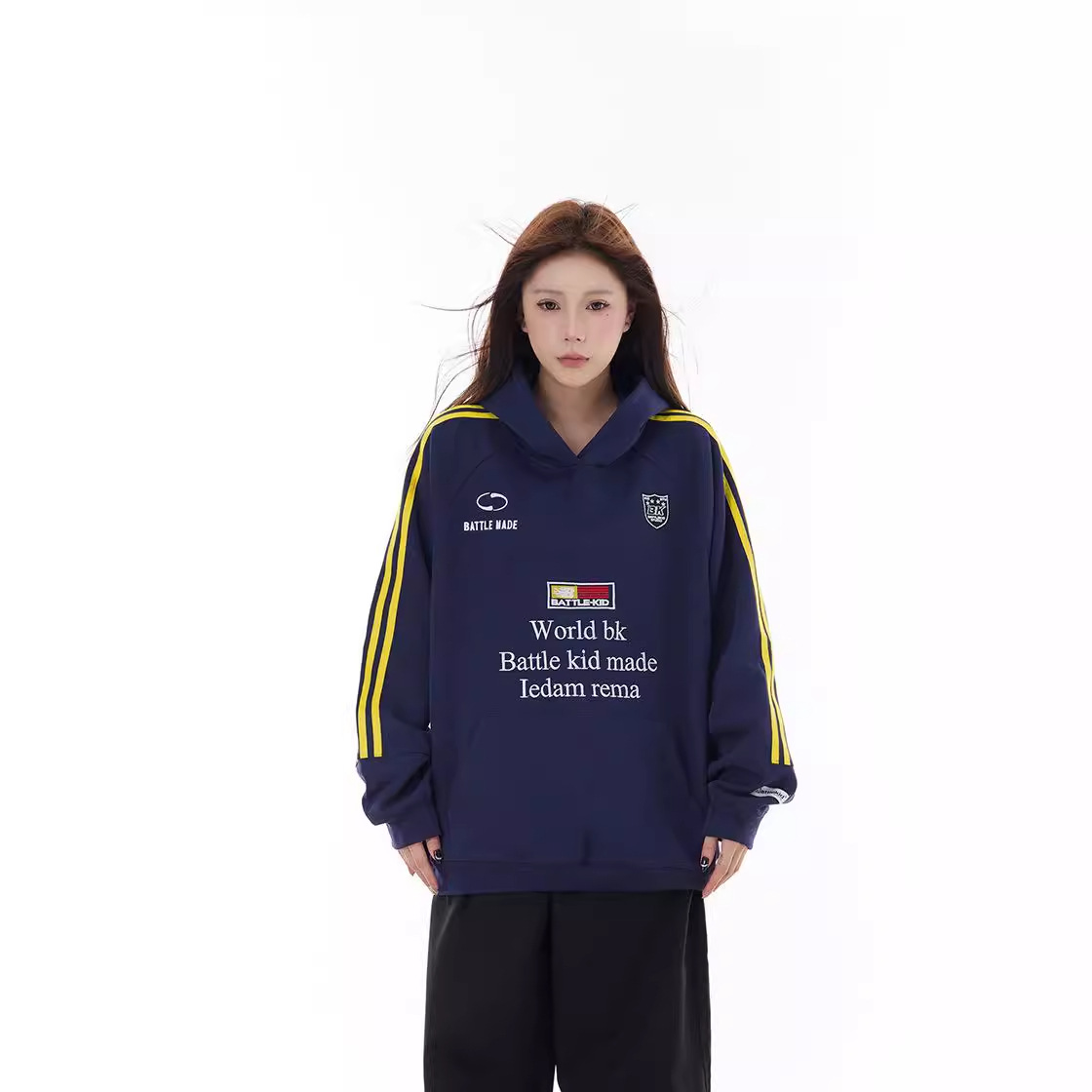 (2개) 미국 레트로 배지 대조 컬러 리본 디자인 후드 스웨트셔츠 남성 및 여성 캐주얼 올매치 후드 탑 인